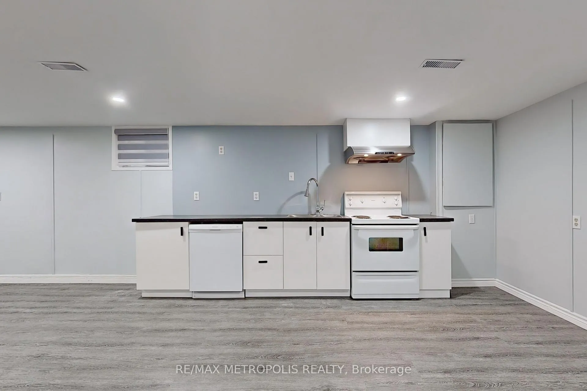 Photo 36 of 709 Keates Avenue, Oshawa, Donevan — HOMEH