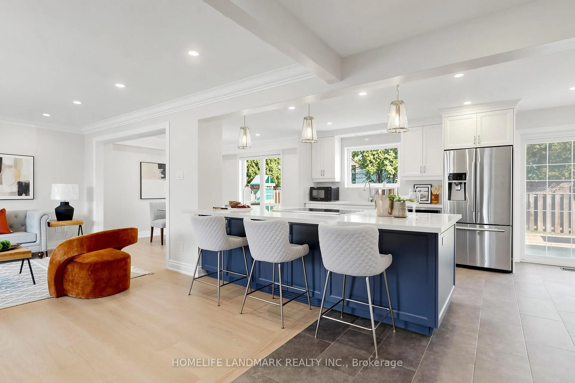 Photo 8 of 16 Worsley Court, Markham, Unionville — HOMEH