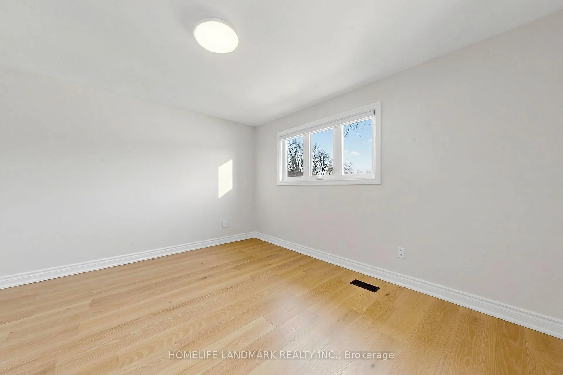 Photo 19 of 16 Worsley Court, Markham, Unionville — HOMEH
