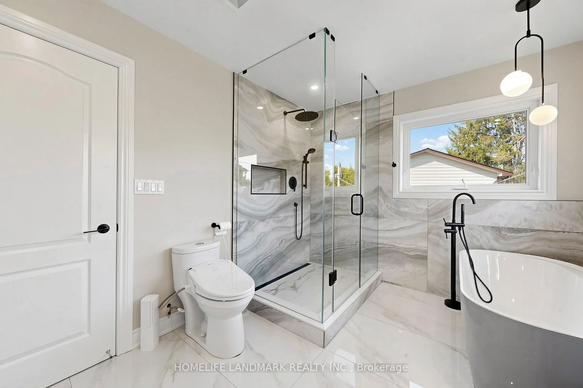 Photo 28 of 16 Worsley Court, Markham, Unionville — HOMEH