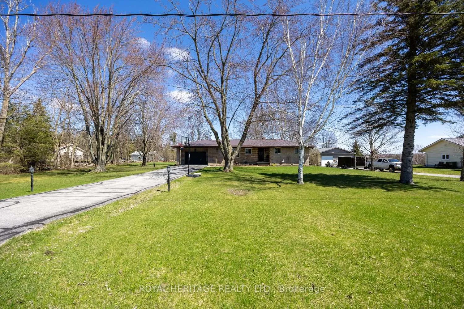 Photo 2 of 116 Beach Road, Kawartha Lakes, Ops — HOMEH