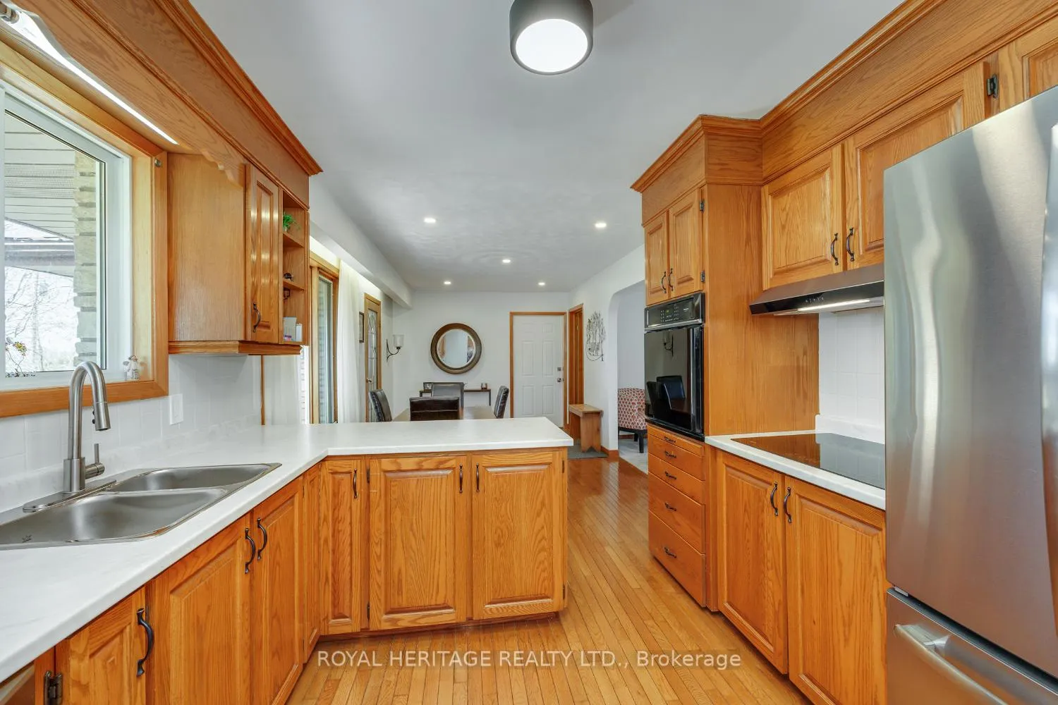 Photo 3 of 116 Beach Road, Kawartha Lakes, Ops — HOMEH