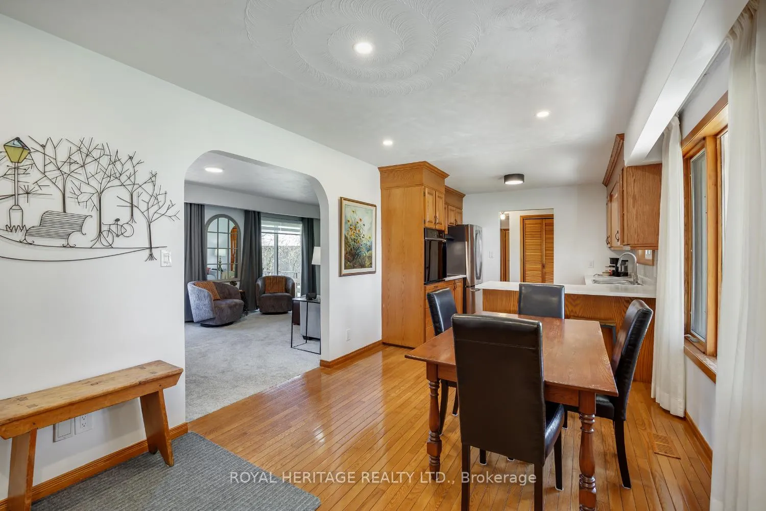 Photo 4 of 116 Beach Road, Kawartha Lakes, Ops — HOMEH