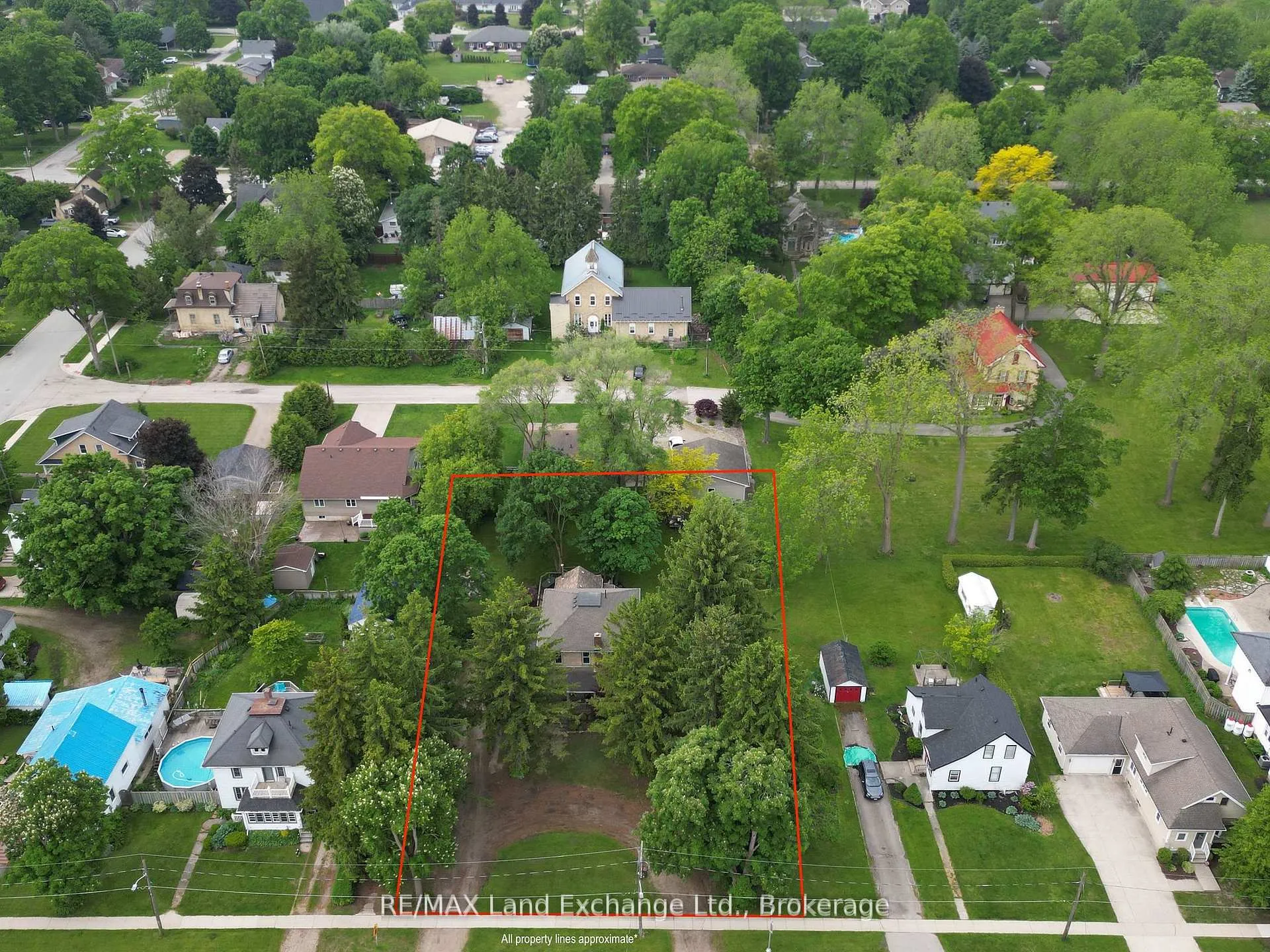 Photo 2 of 20 Queen Street, Huron-Kinloss — HOMEH