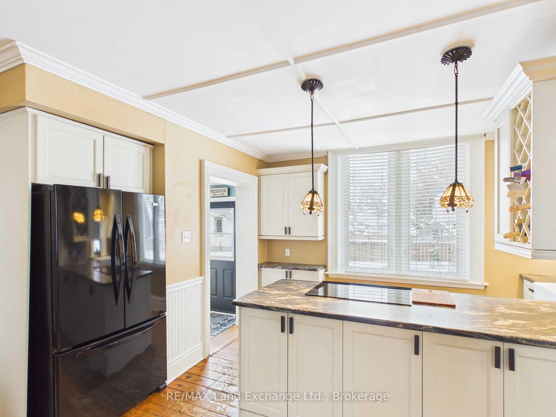 Photo 11 of 20 Queen Street, Huron-Kinloss — HOMEH