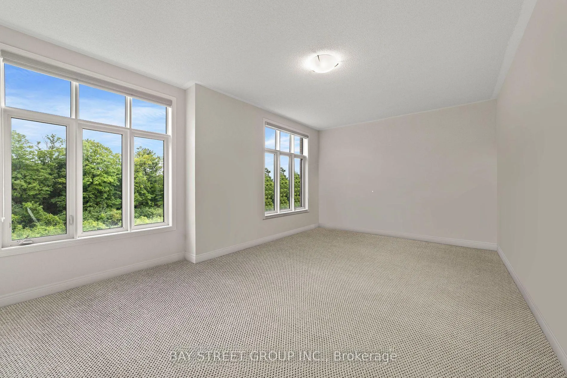 Photo 6 of 604 Marc Santi Boulevard, Vaughan, Patterson — HOMEH