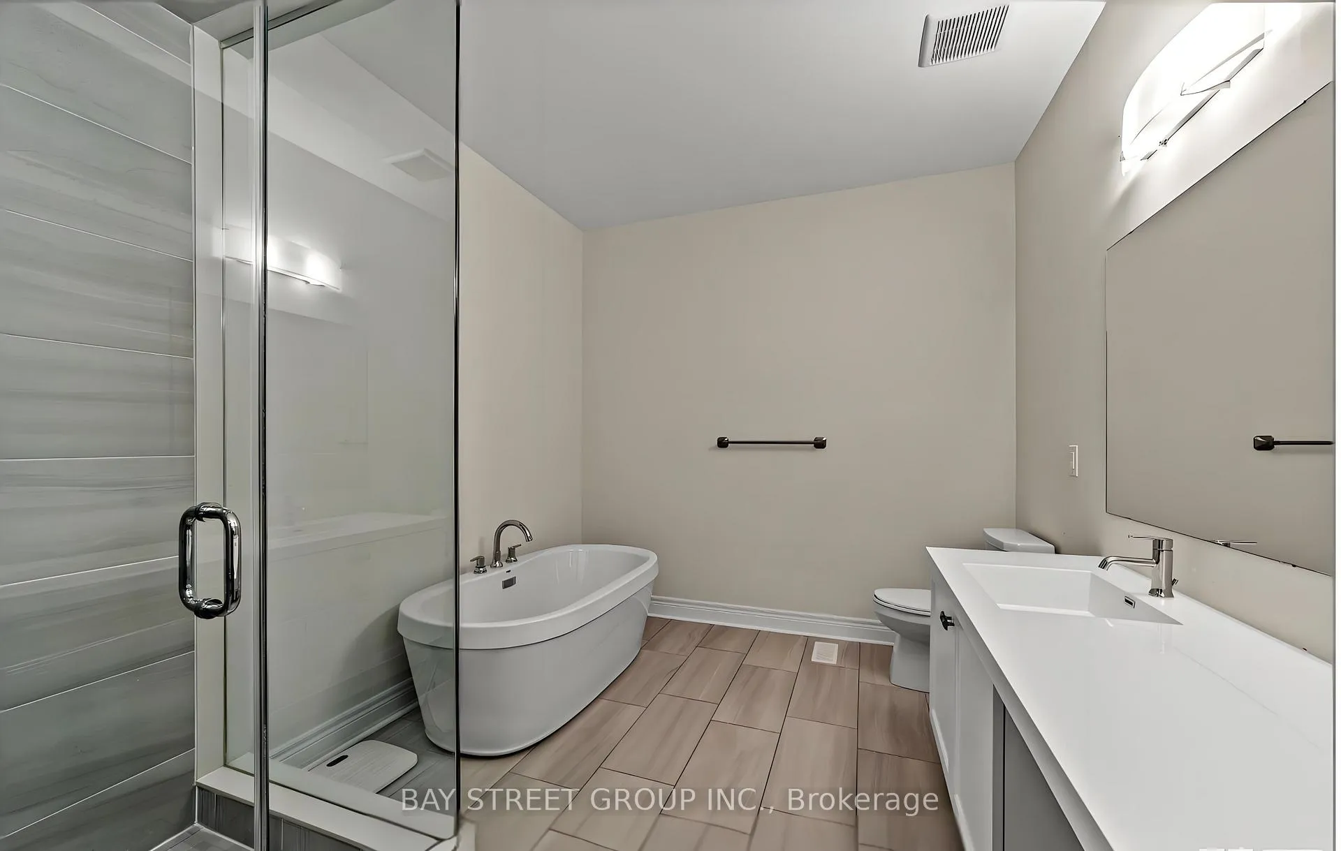 Photo 7 of 604 Marc Santi Boulevard, Vaughan, Patterson — HOMEH
