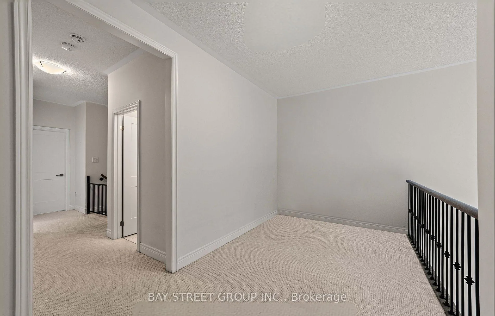 Photo 10 of 604 Marc Santi Boulevard, Vaughan, Patterson — HOMEH