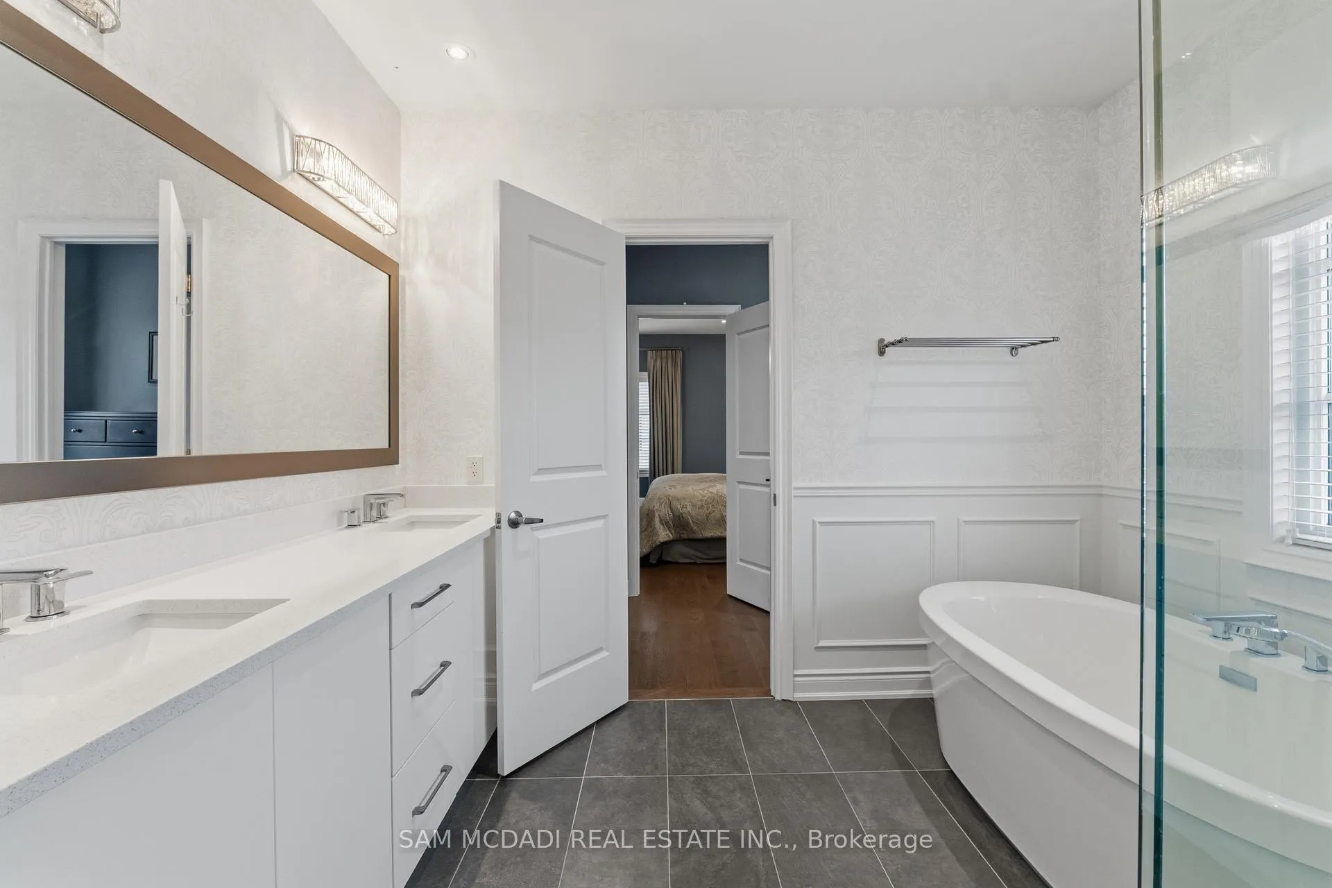 Photo 24 of 2029 Queensborough Gate, Mississauga, Central Erin Mills — HOMEH