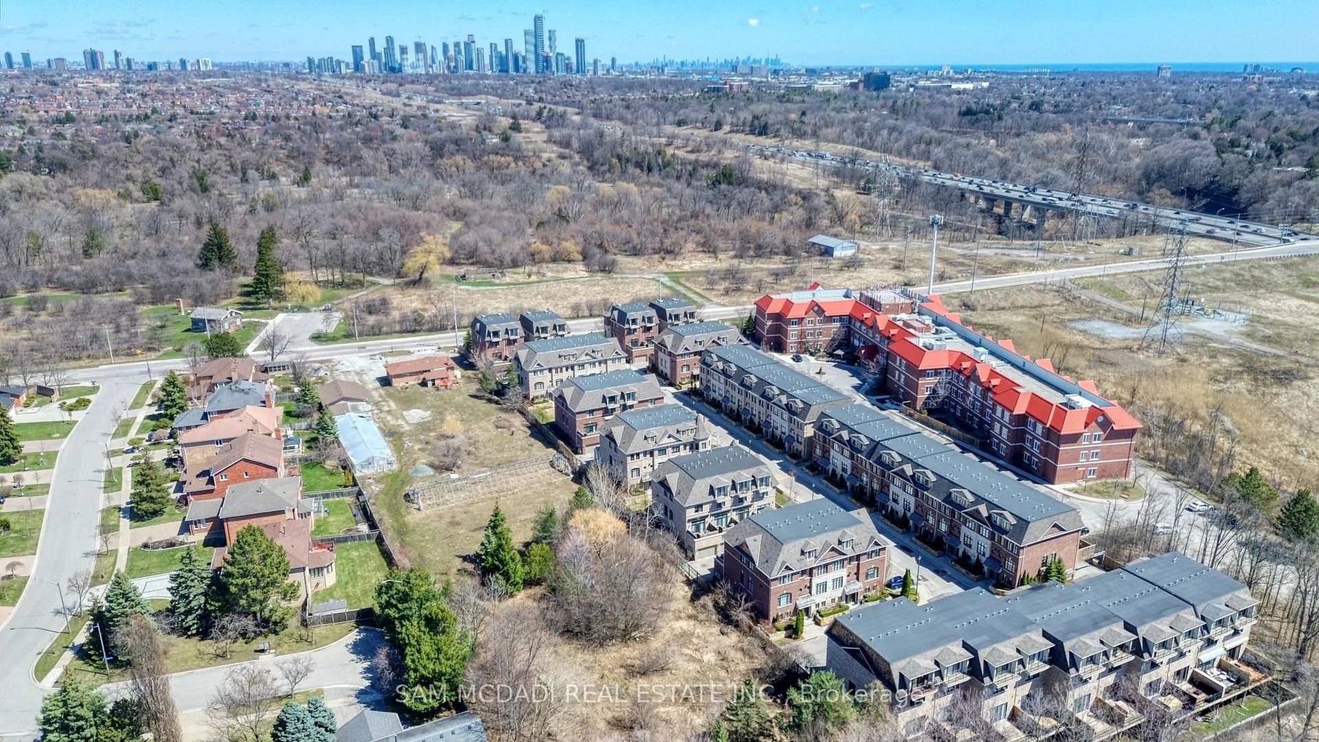 Photo 34 of 2029 Queensborough Gate, Mississauga, Central Erin Mills — HOMEH