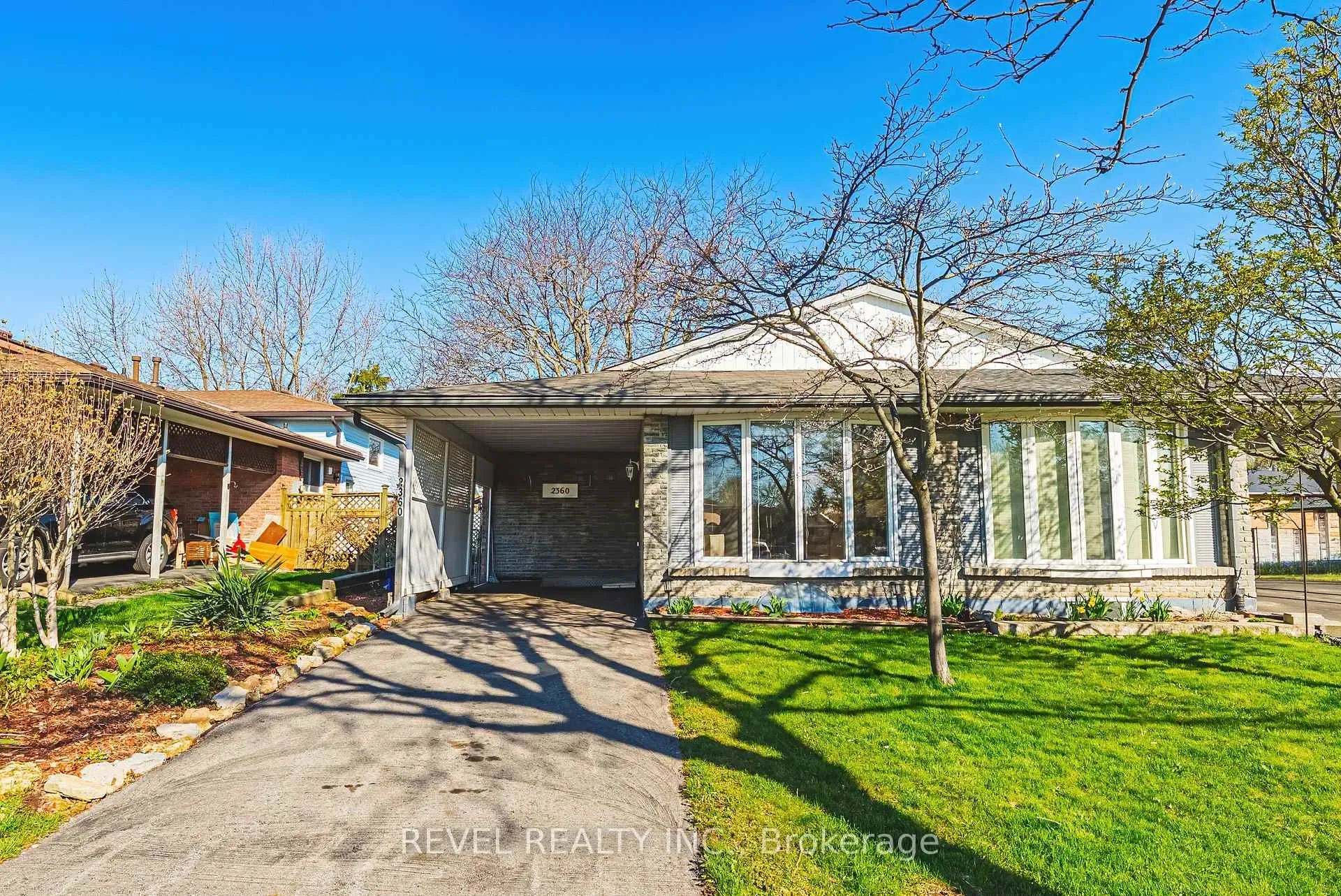 Photo 4 of 2360 Greenbank Trail, Burlington, Brant Hills — HOMEH
