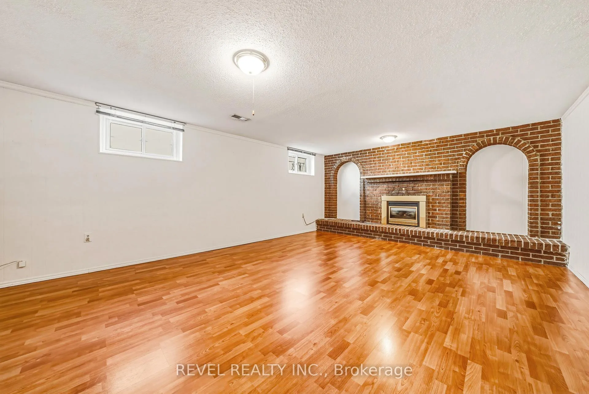 Photo 24 of 2360 Greenbank Trail, Burlington, Brant Hills — HOMEH