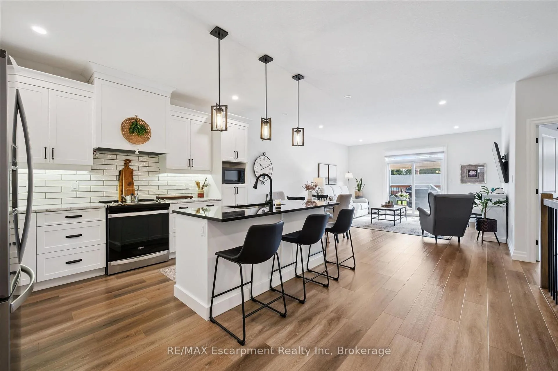 Photo 5 of 174 Hooper Street, St. Marys — HOMEH