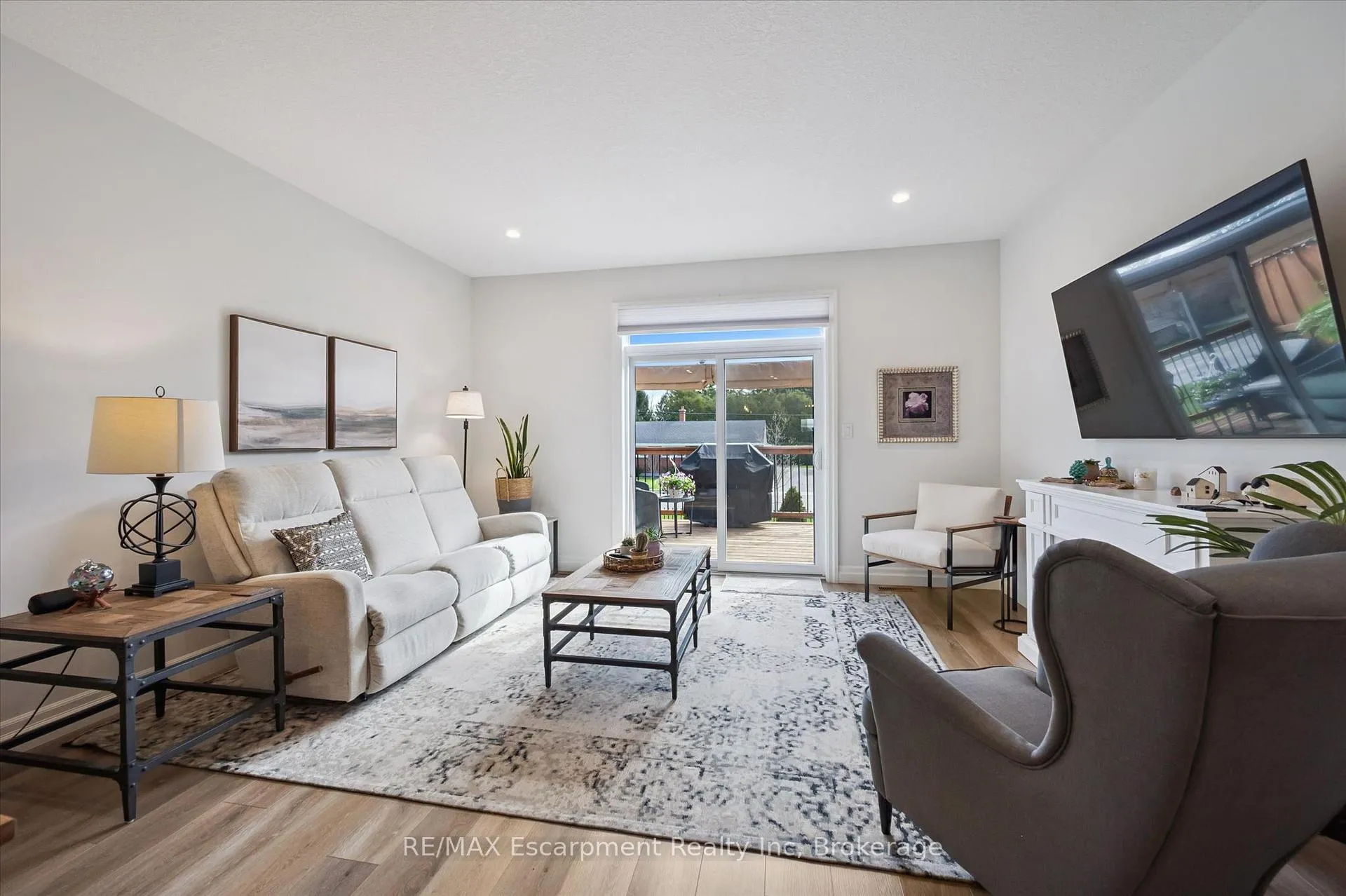 Photo 10 of 174 Hooper Street, St. Marys — HOMEH