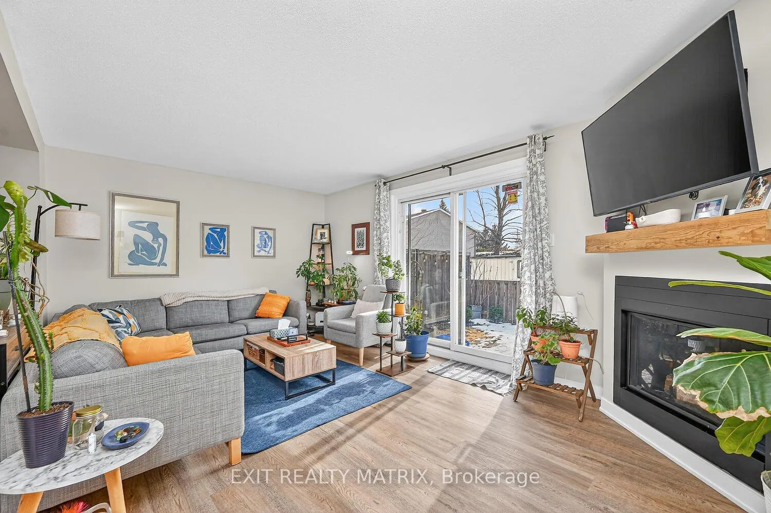 Photo of Unit F, 1777 Lamoureux Drive