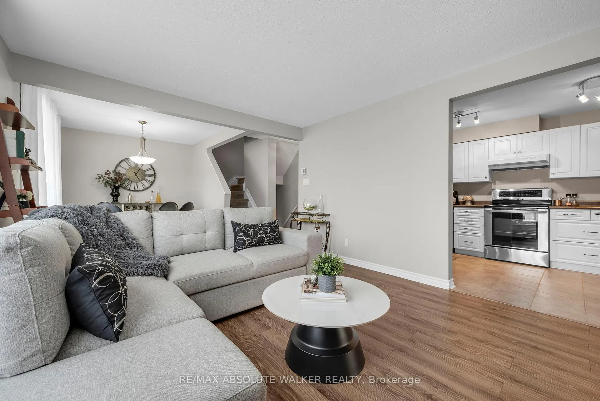 Photo 6 of Unit 38B, 782 St. Andre Drive, Ottawa, Hiawatha Park/Convent Glen — HOMEH