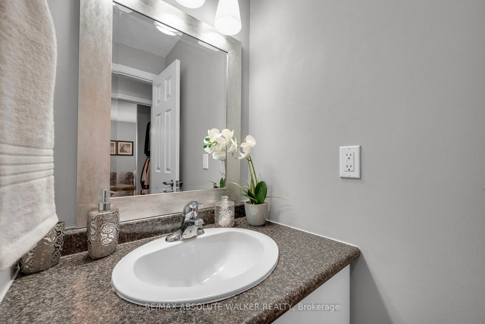 Photo 43 of Unit 38B, 782 St. Andre Drive, Ottawa, Hiawatha Park/Convent Glen — HOMEH