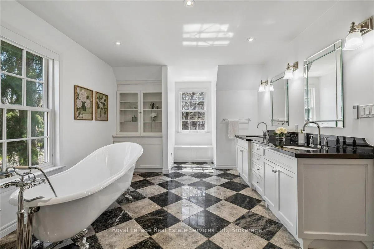 Photo 23 of 445 MacDonald Road, Oakville, Old Oakville — HOMEH