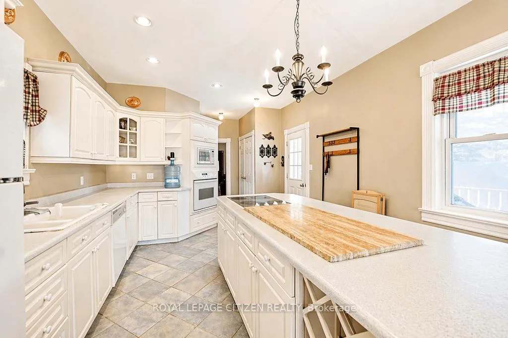 Photo 4 of 207 Barrie Street, Essa, Thornton — HOMEH