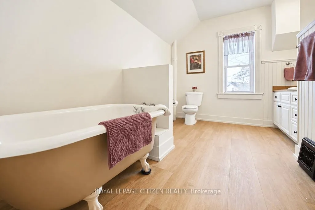Photo 22 of 207 Barrie Street, Essa, Thornton — HOMEH