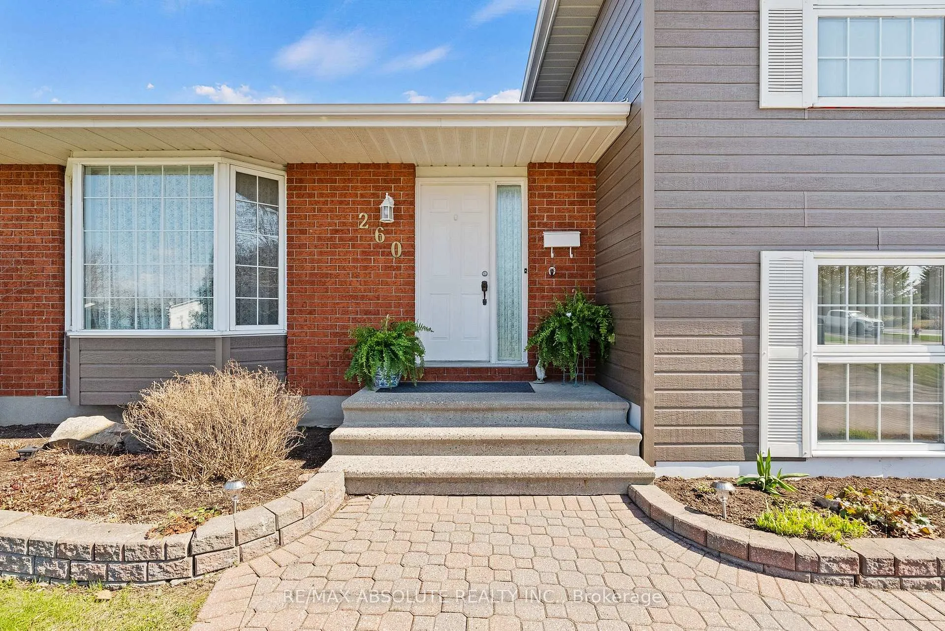 Photo 3 of 260 Allan Drive, Arnprior — HOMEH