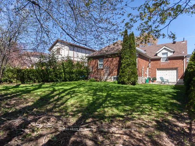 Photo 4 of 51 Carmichael Avenue, Toronto, Bedford Park-Nortown — HOMEH