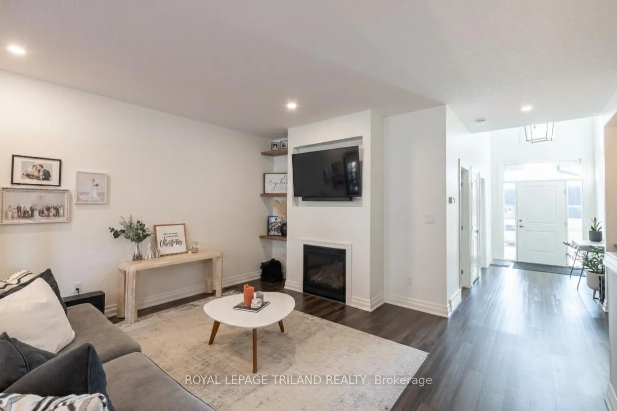 Photo 4 of Unit 102, 9861 Glendon Drive, Middlesex Centre, Komoka — HOMEH