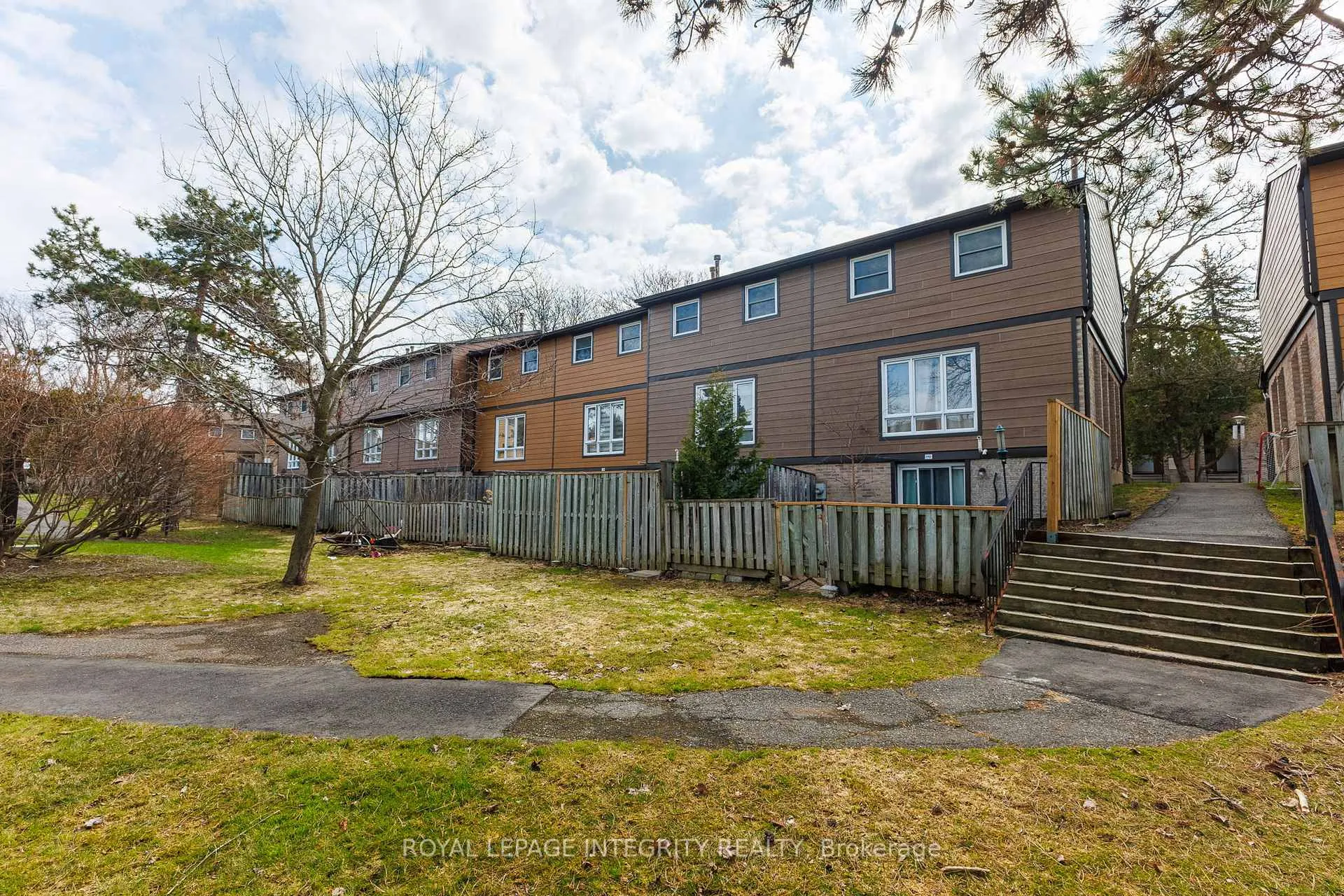 Photo 32 of Unit 42, 1758 Trappist Lane, Ottawa, Convent Glen South — HOMEH
