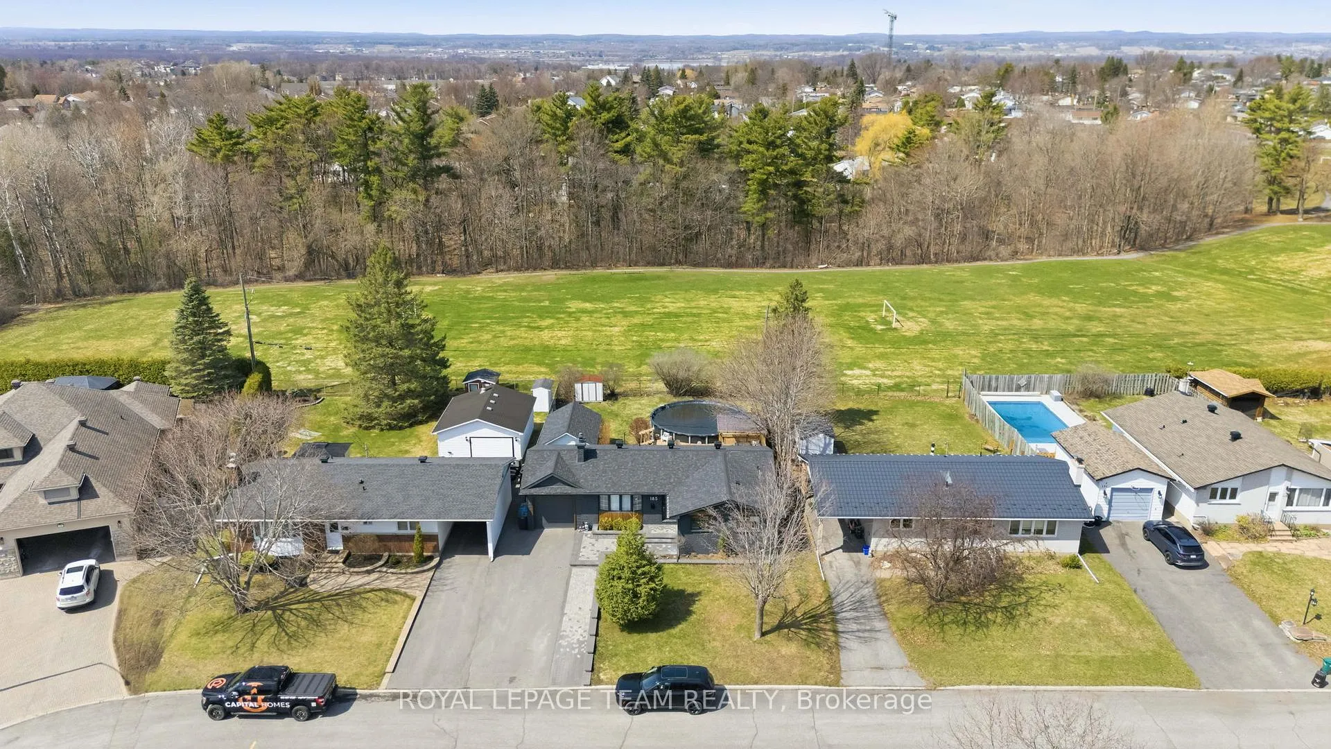 Photo 3 of 185 Lacroix Avenue, Ottawa, Bilberry Creek/Queenswood Heights — HOMEH
