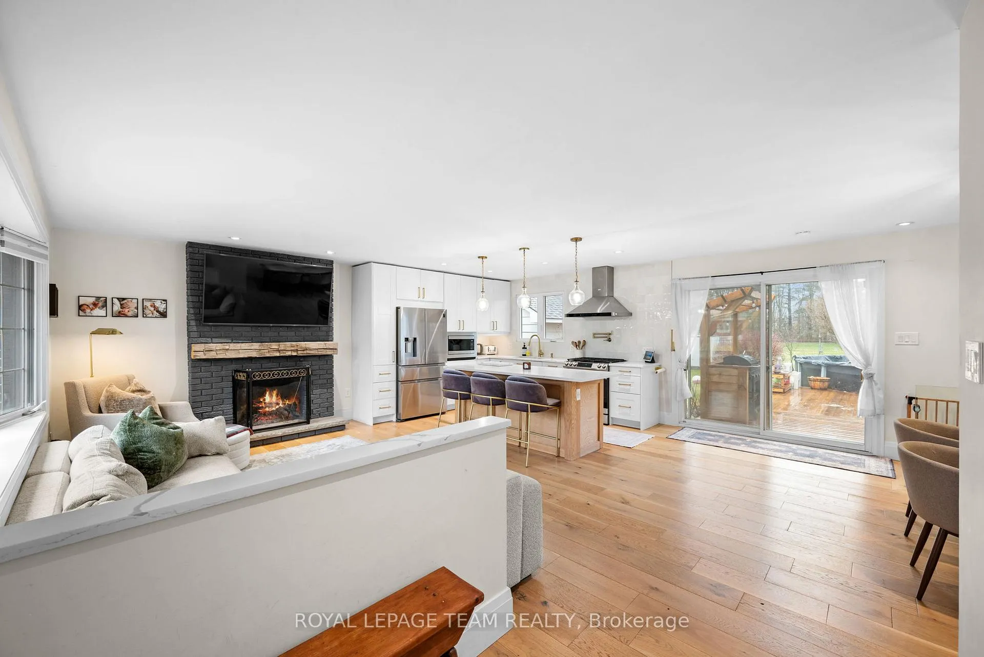 Photo 11 of 185 Lacroix Avenue, Ottawa, Bilberry Creek/Queenswood Heights — HOMEH