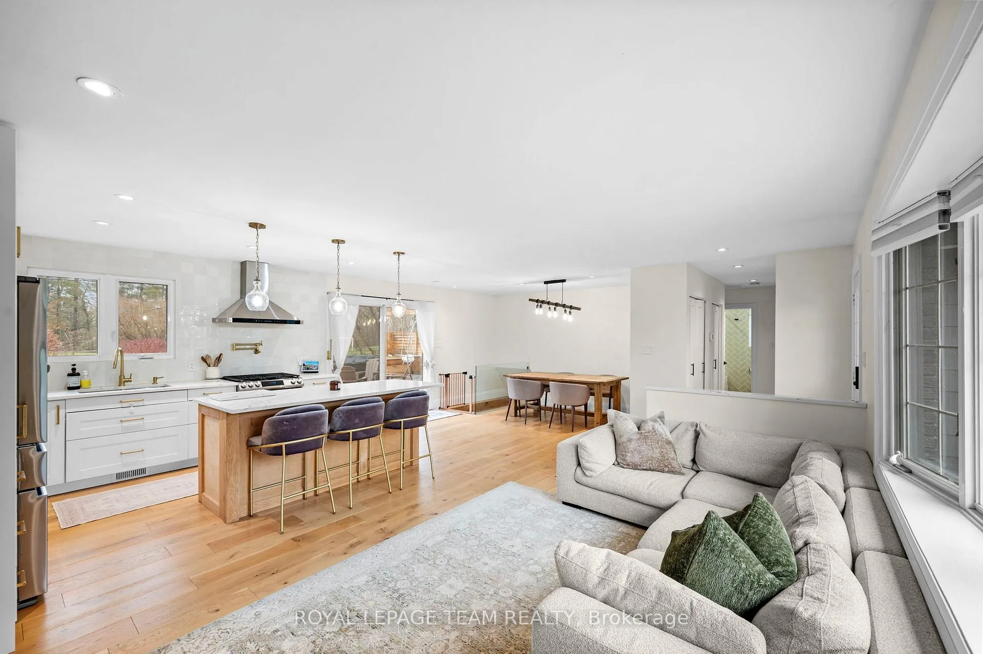 Photo 15 of 185 Lacroix Avenue, Ottawa, Bilberry Creek/Queenswood Heights — HOMEH