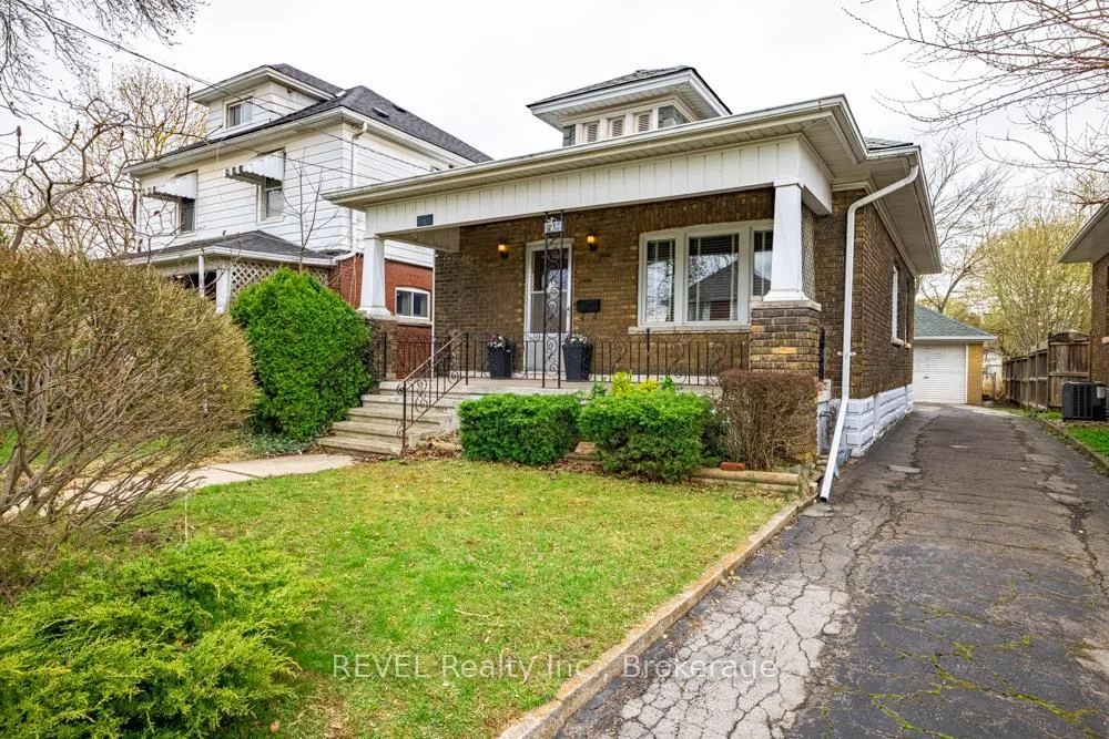 Photo 2 of 5176 Willmott Street, Niagara Falls, Cherrywood — HOMEH