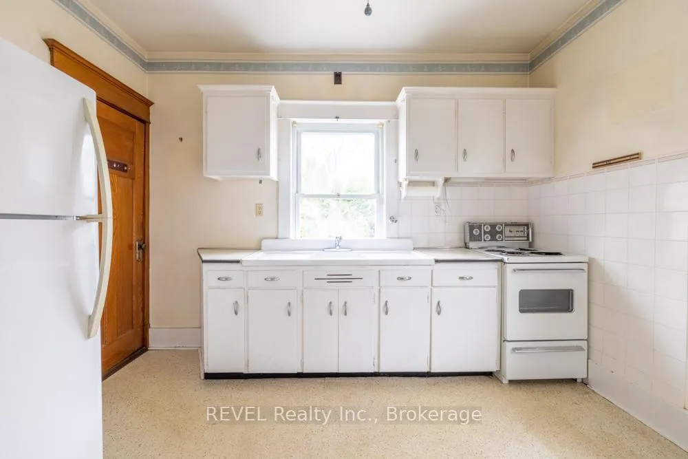 Photo 11 of 5176 Willmott Street, Niagara Falls, Cherrywood — HOMEH
