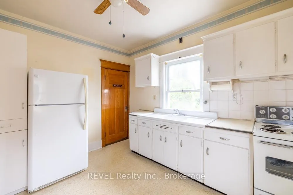 Photo 13 of 5176 Willmott Street, Niagara Falls, Cherrywood — HOMEH