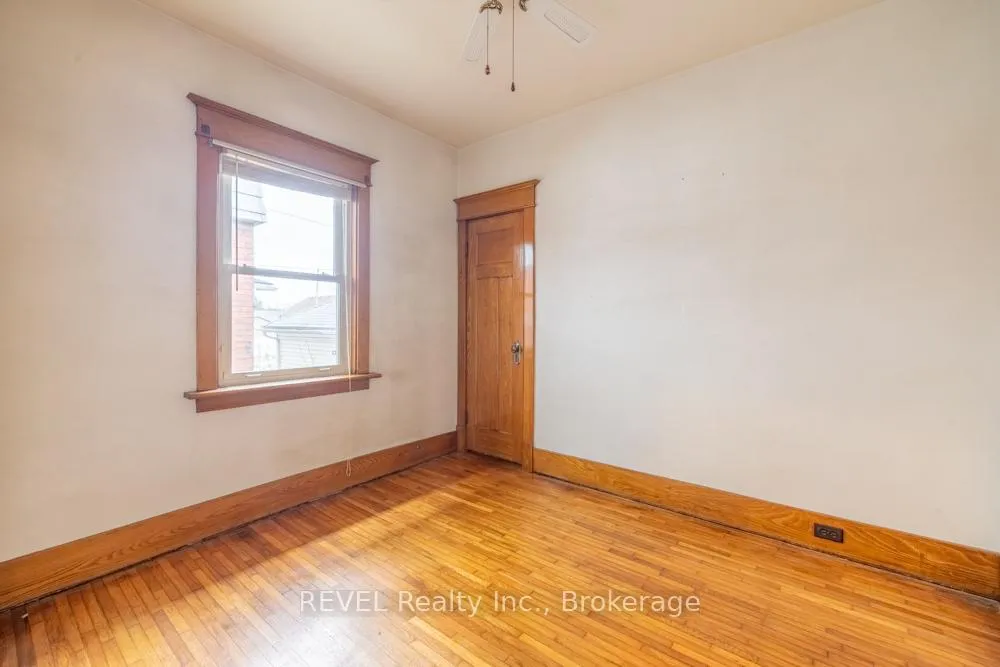 Photo 14 of 5176 Willmott Street, Niagara Falls, Cherrywood — HOMEH