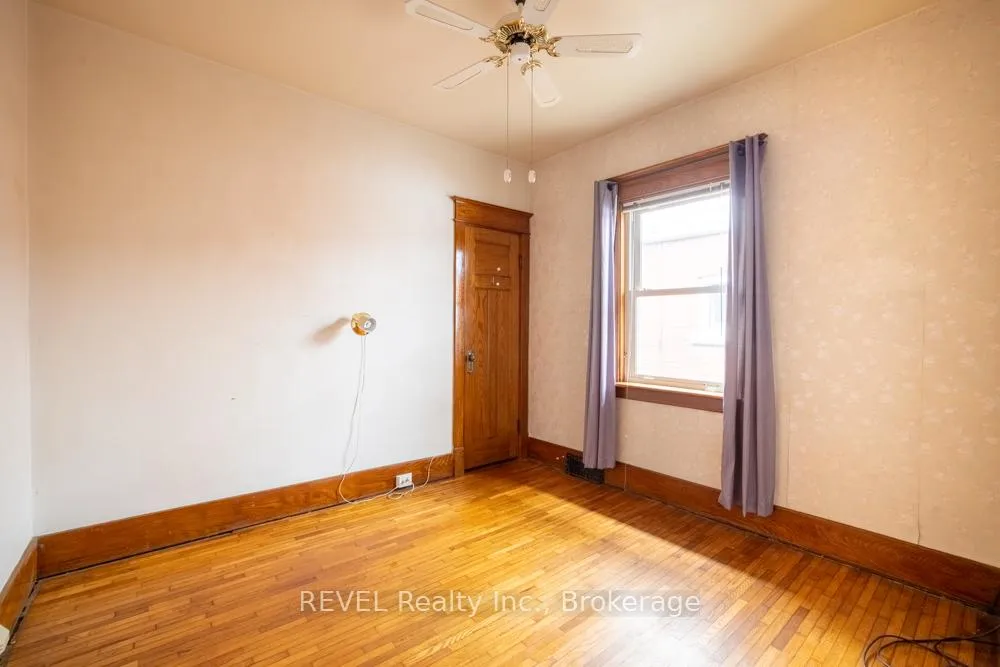 Photo 15 of 5176 Willmott Street, Niagara Falls, Cherrywood — HOMEH