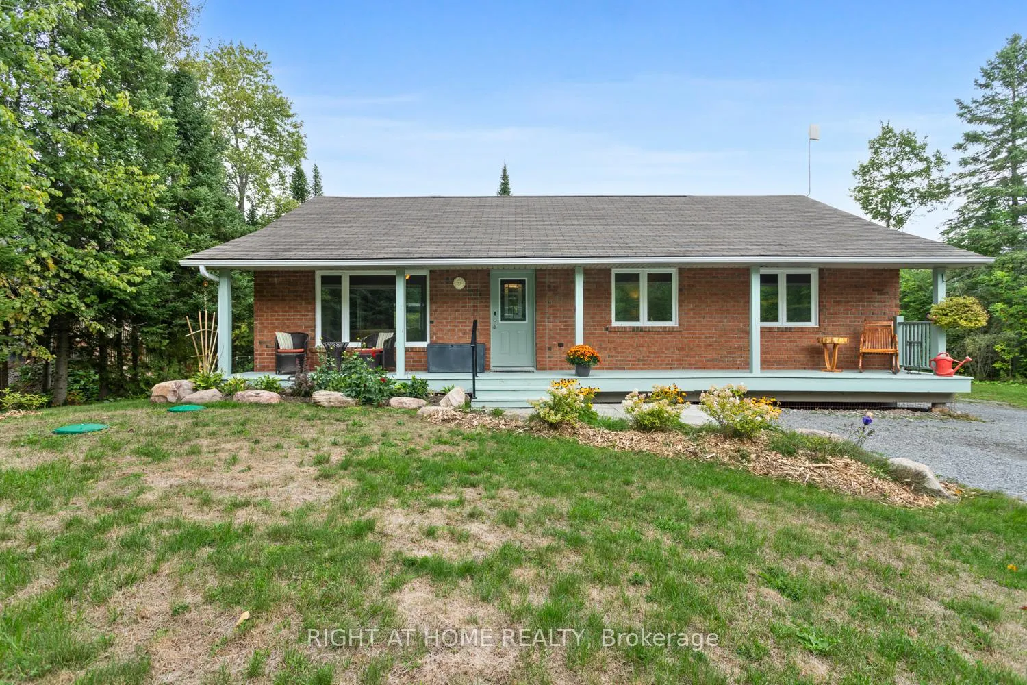 Photo 2 of 89 River Road, Kawartha Lakes, Fenelon Falls — HOMEH