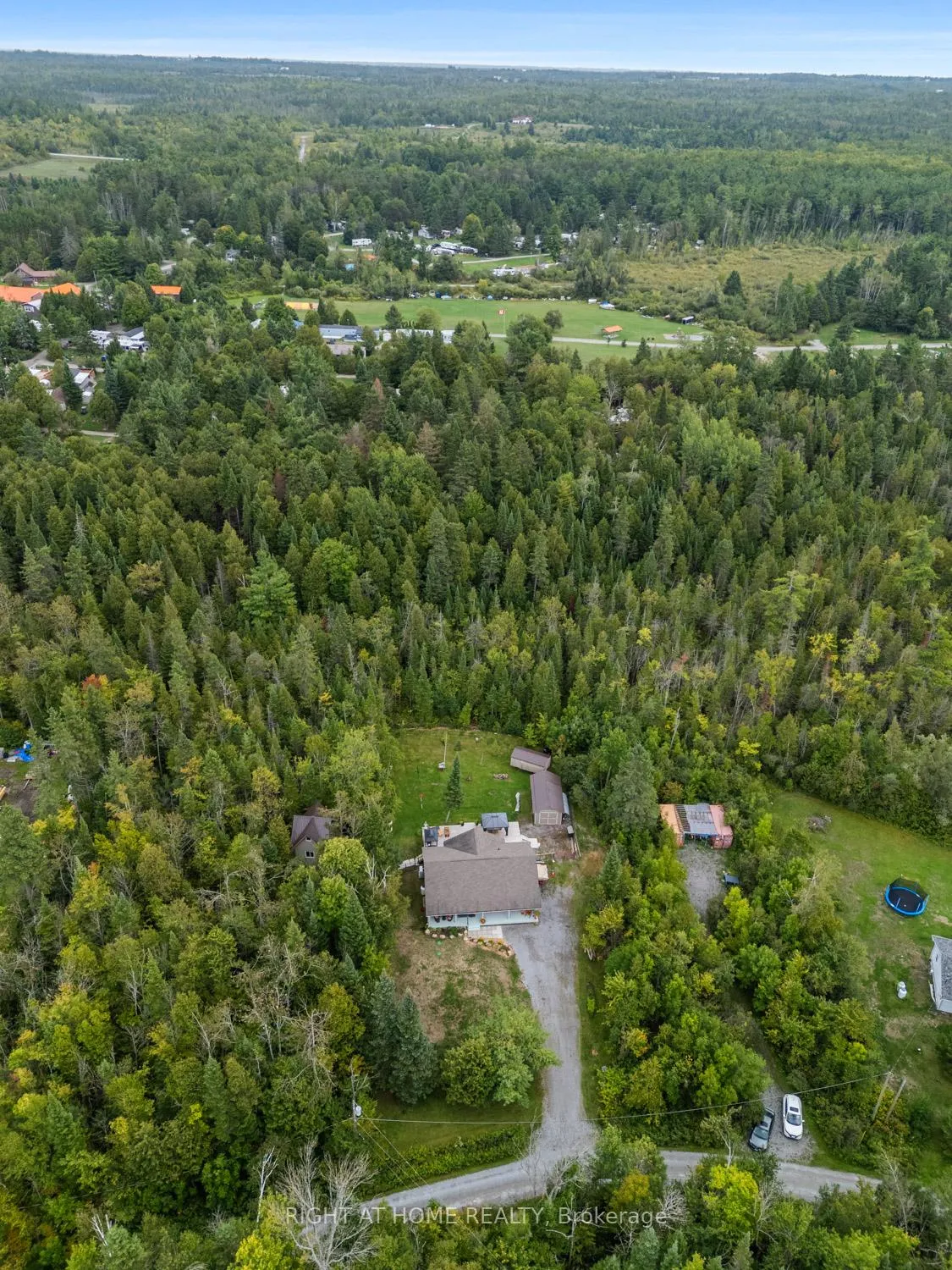 Photo 4 of 89 River Road, Kawartha Lakes, Fenelon Falls — HOMEH