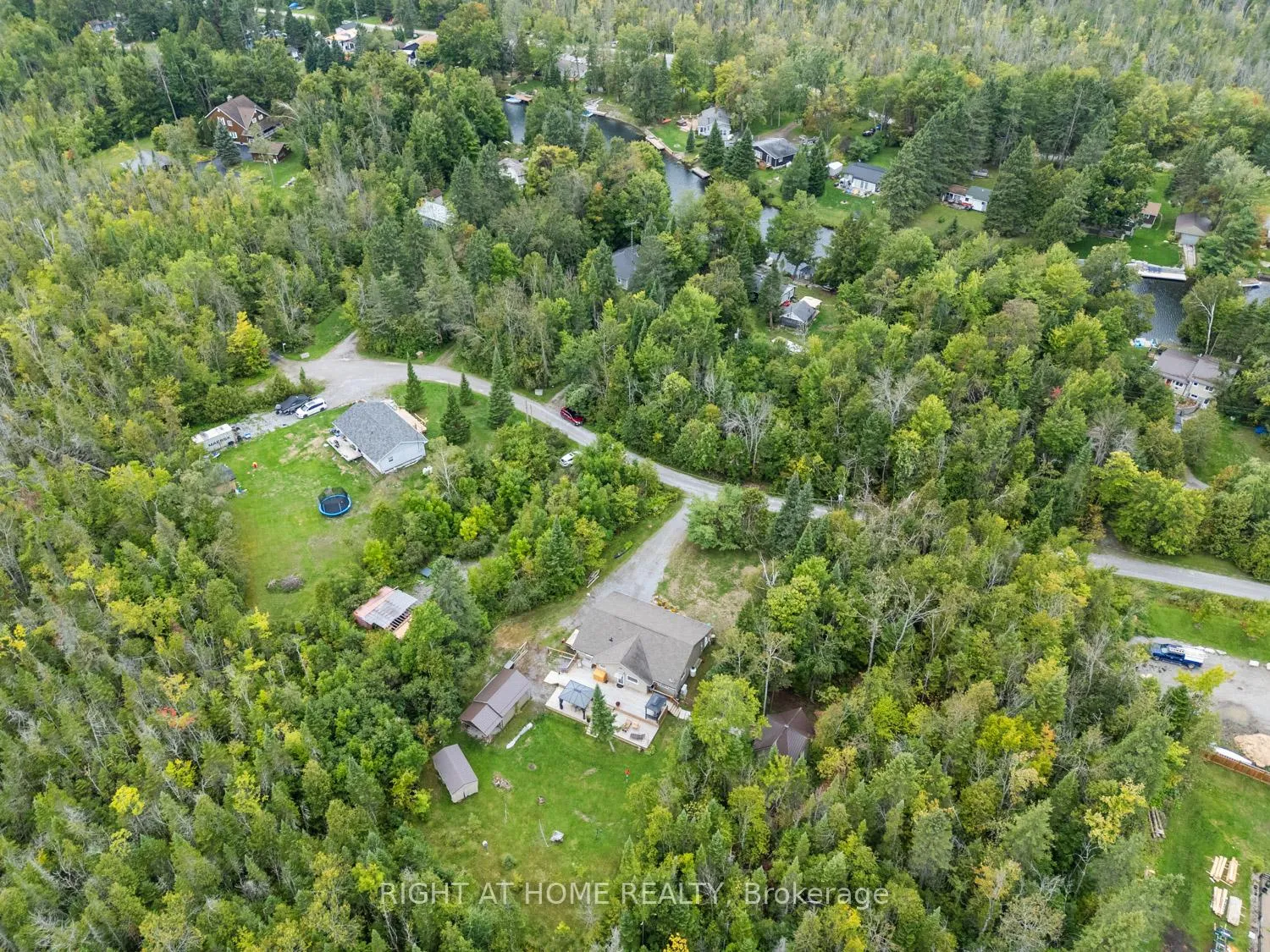 Photo 8 of 89 River Road, Kawartha Lakes, Fenelon Falls — HOMEH