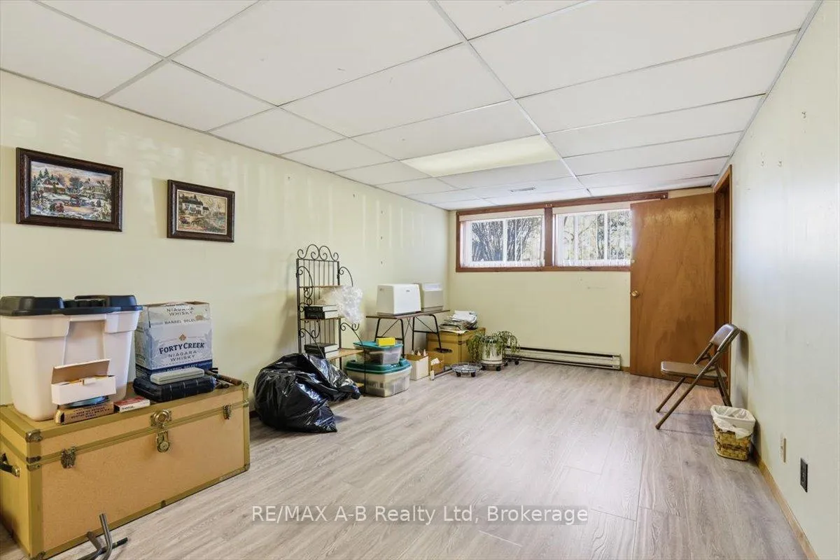 Photo 17 of 31 Cedar Street E, Stratford — HOMEH