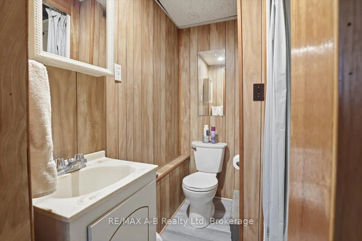 Photo 19 of 31 Cedar Street E, Stratford — HOMEH