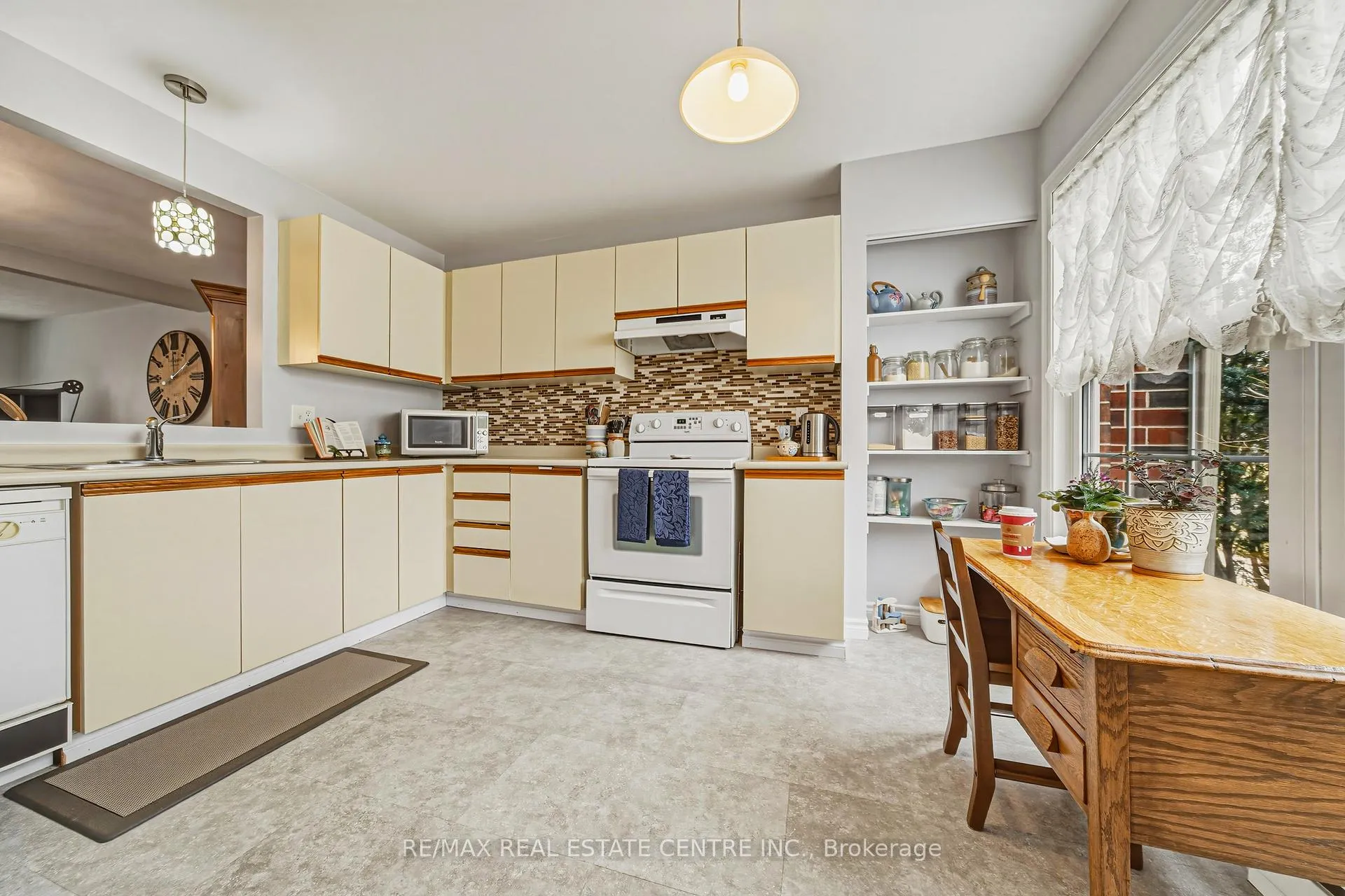 Photo 5 of Unit 25, 26 Poplar Drive, Cambridge — HOMEH
