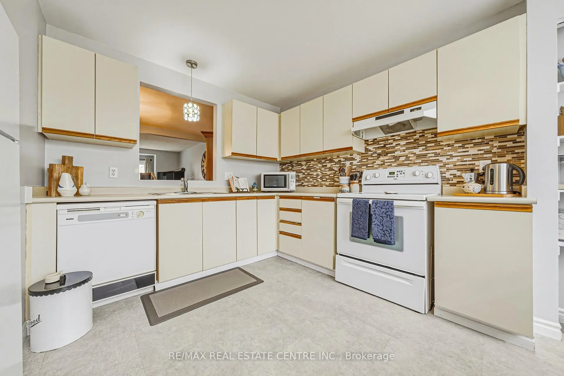 Photo 6 of Unit 25, 26 Poplar Drive, Cambridge — HOMEH