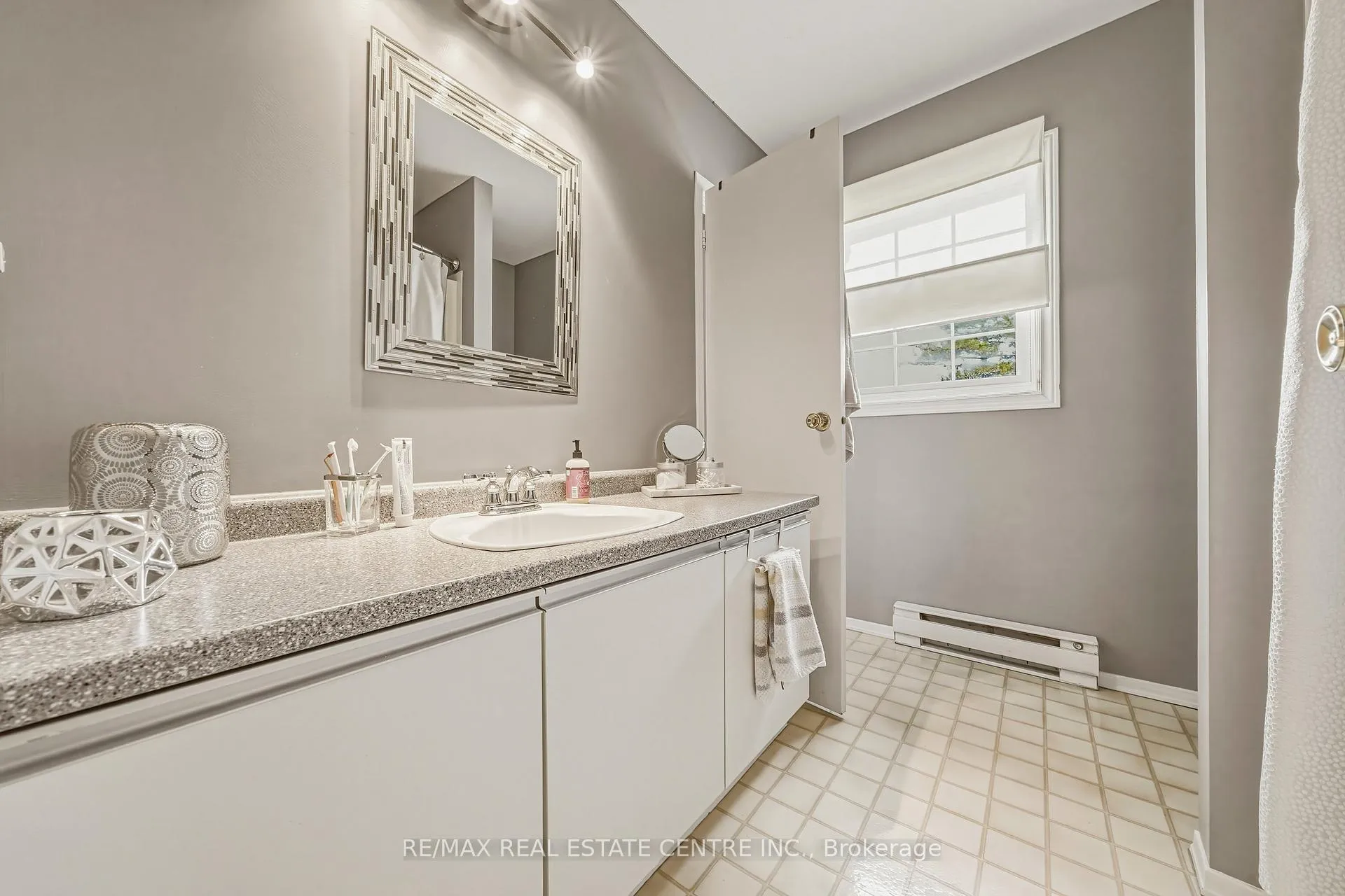 Photo 18 of Unit 25, 26 Poplar Drive, Cambridge — HOMEH