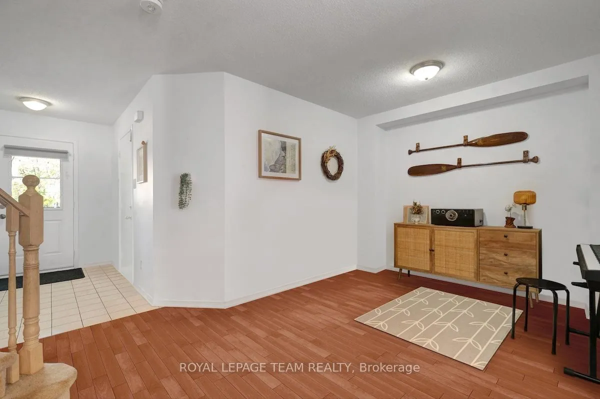 Photo 7 of 4 Thornbury Crescent, Ottawa, Centrepointe — HOMEH