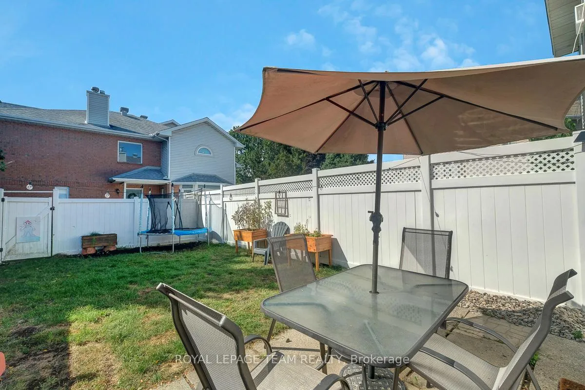 Photo 20 of 4 Thornbury Crescent, Ottawa, Centrepointe — HOMEH