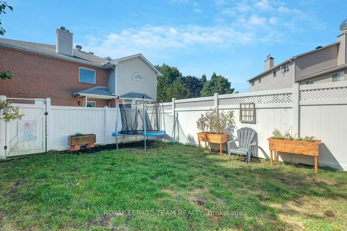 Photo 21 of 4 Thornbury Crescent, Ottawa, Centrepointe — HOMEH