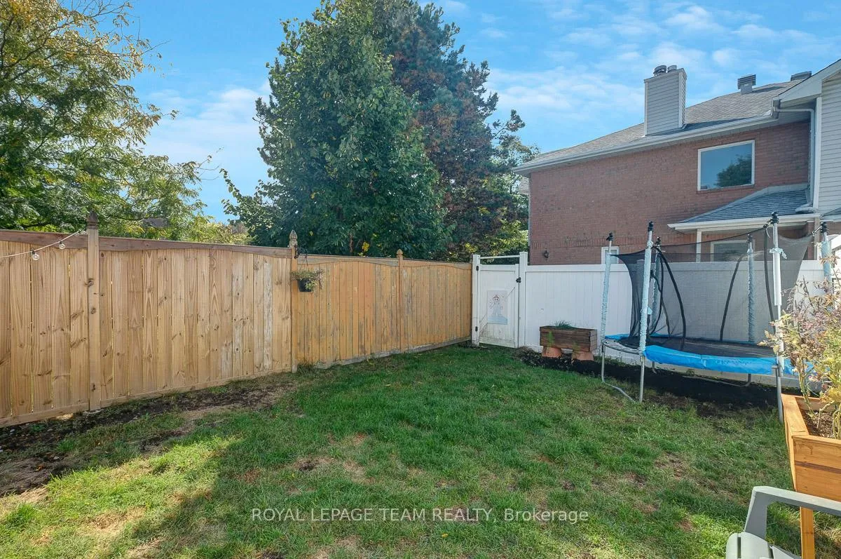 Photo 22 of 4 Thornbury Crescent, Ottawa, Centrepointe — HOMEH