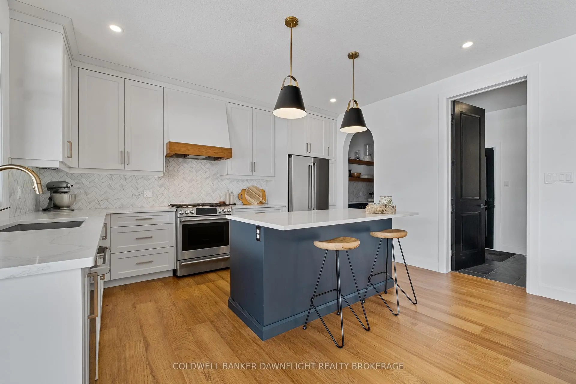Photo 10 of 160 Foxborough Place, Thames Centre, Thorndale — HOMEH