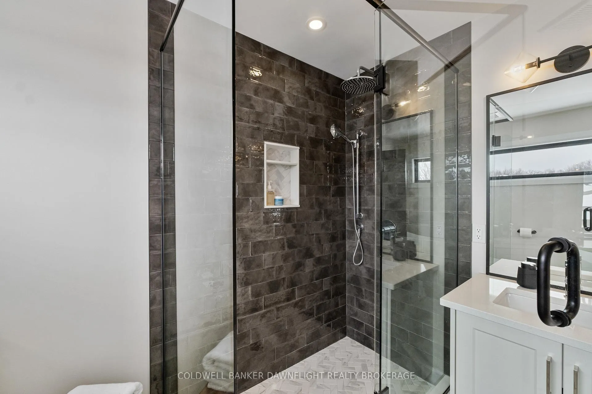 Photo 17 of 160 Foxborough Place, Thames Centre, Thorndale — HOMEH